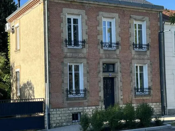 Maison Moulins 6 pièces 155 m2