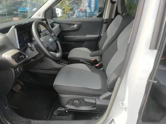 Ford Tourneo Courier 1.0 ecoboost 125ch s&amp;s titanium powershift — photo 9