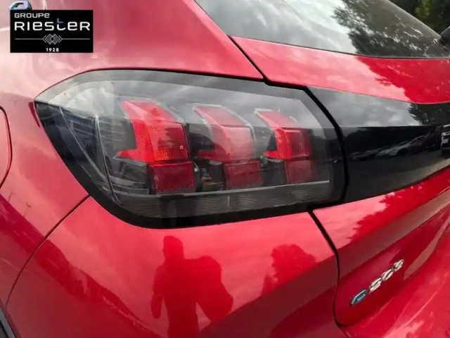 Peugeot 208 electrique 50 kwh 136ch — photo 17