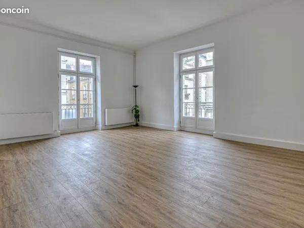 Nantes Hypercentre - Grand T4 135 m² entièrement rénové & DPE C