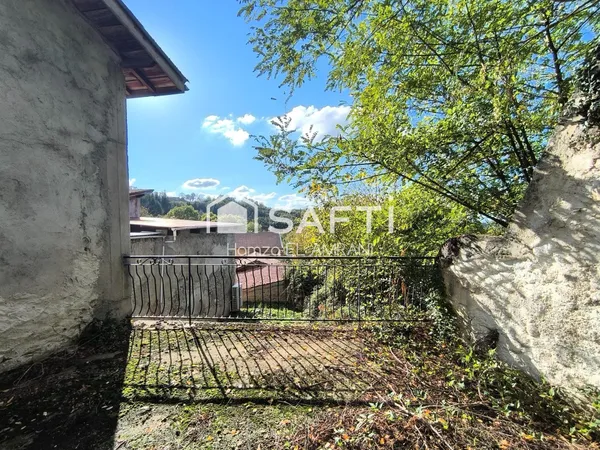 Maison individuelle avec terrasse dépendance