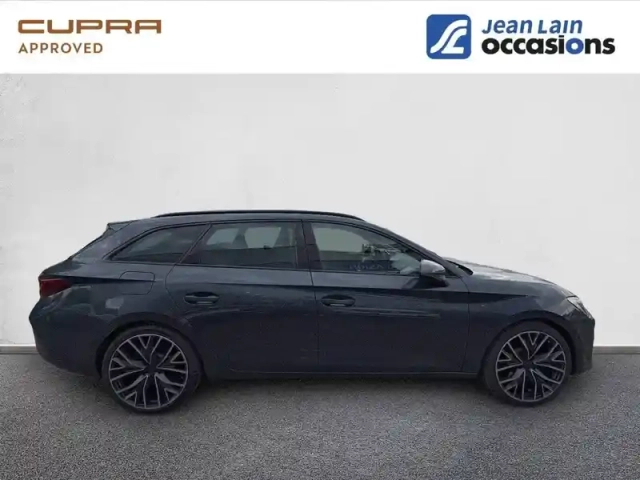 Cupra Leon sportstourer 1.4 e-hybrid 245 ch dsg6 — photo 4