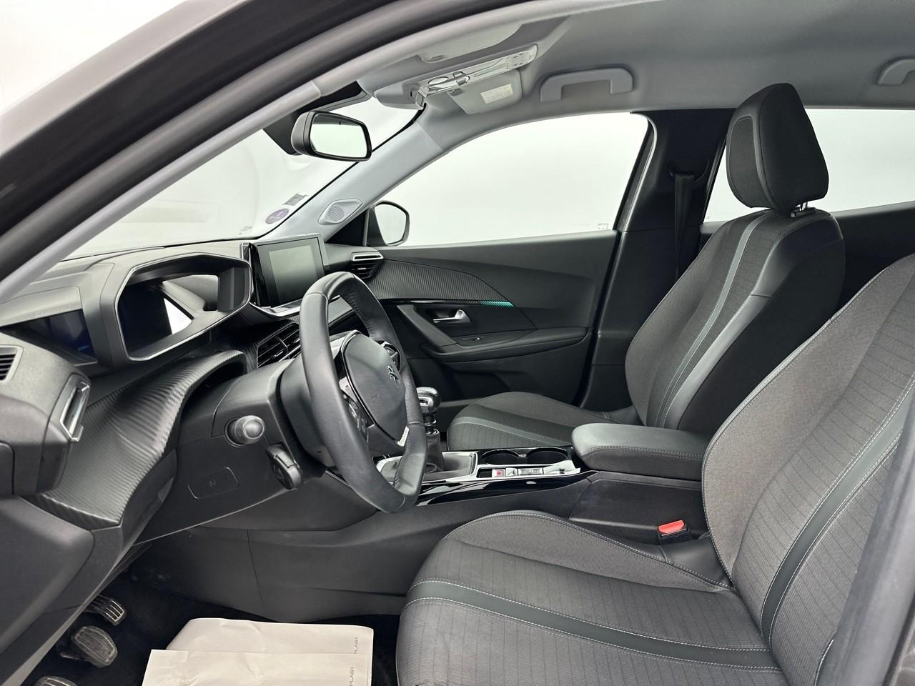 Peugeot 2008 puretech 100 s&s bvm6 allure pack — photo 9