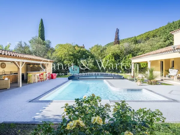 Sollies Pont Villa Avec Piscine - Secteur Residentiel Proche Commodites