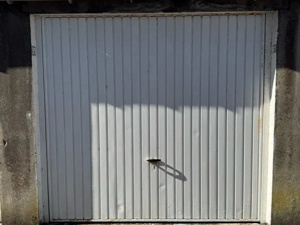 Box garage