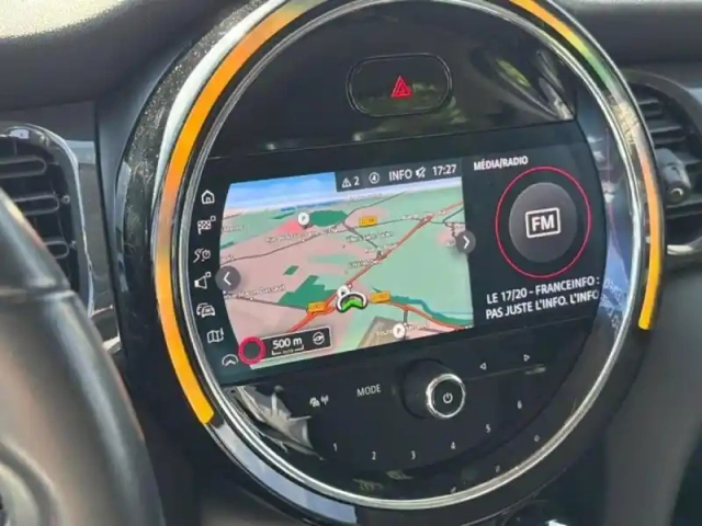 Mini Mini 5 portes cooper 136ch essential bva7 — photo 12