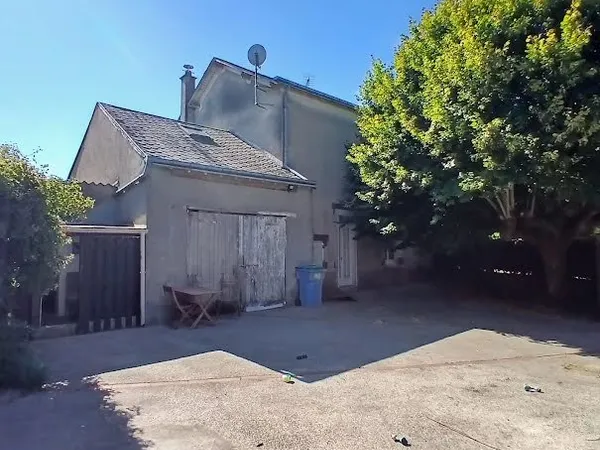 Propriété 5 pièces 145 m²