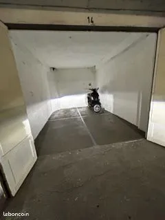 Box fermé en sous-sol pour moto ou scooter - Nice Carras / Ferber À louer : emplacement dans un gara
