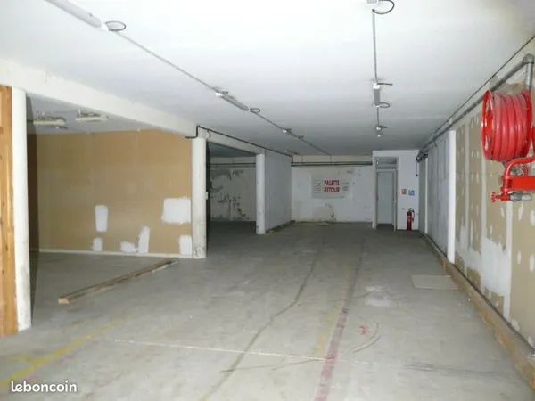 Local commercial 199 m²
