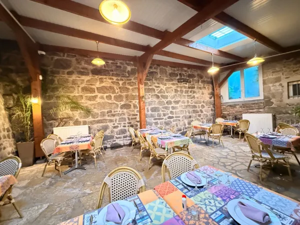 OPPORTUNITE ! Restaurant de caractère avec fonds et murs, adresse emblématique, à vendre au coeur de