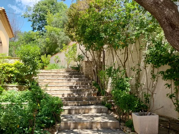 Maison 4 pièces 212 m²