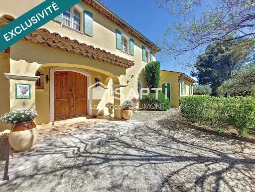 Maison 6 pièces 233 m²