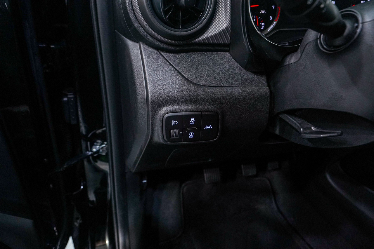 Hyundai i10 — photo 23