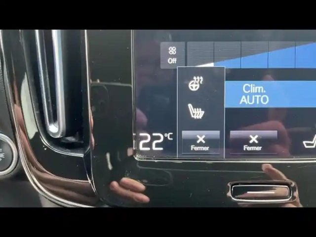 Volvo Xc40 t5 recharge 180 + 82ch plus dct 7 — photo 14