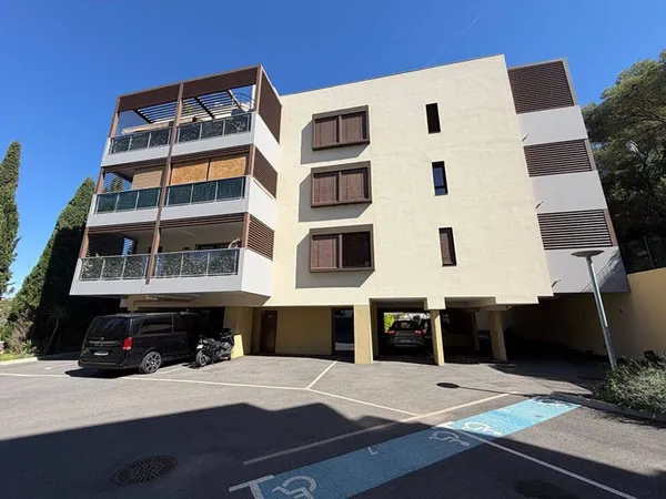 Appartement 4 pièces 79 m²