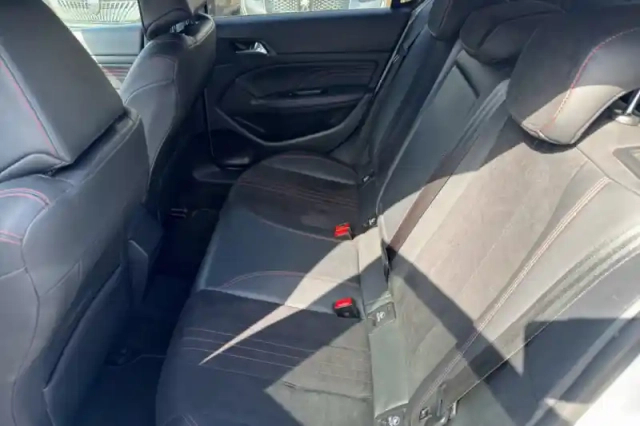 Peugeot 308 bluehdi 130ch s&amp;s eat8 — photo 11
