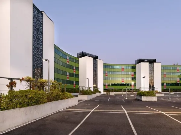 Bureau 215 m²
