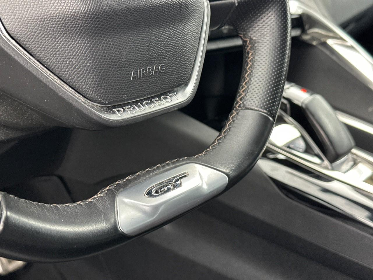 Peugeot 3008 hybrid4 300 e-eat8 gt — photo 35