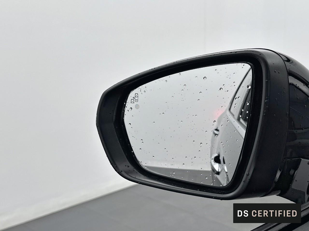 Ds Ds 7 crossback crossback hybride e-tense 300 eat8 4x4 rivoli — photo 33