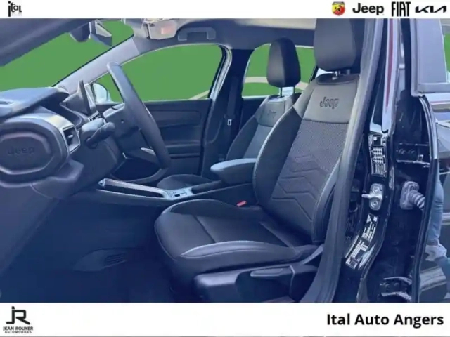 Jeep Avenger electrique 156ch 115kw altitude/238e par mois sans apport — photo 9