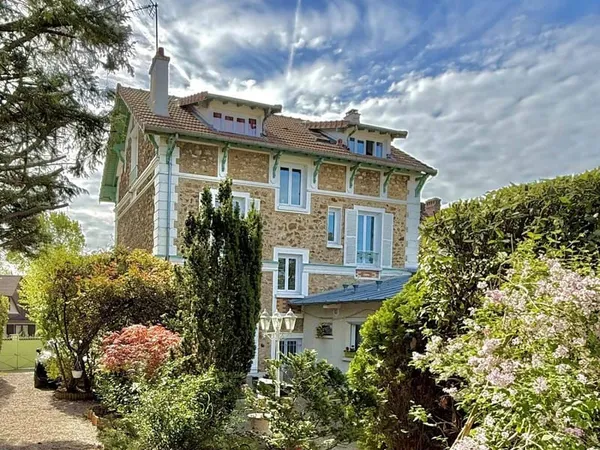 Maison 11 pièces 200 m²