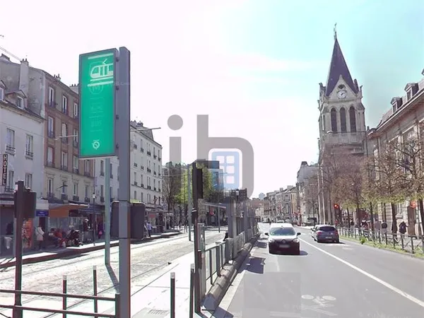 Boutique 148 m² ST DENIS