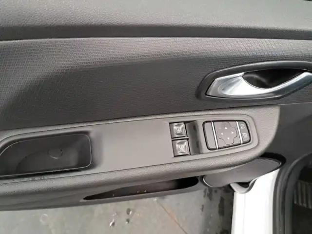 Renault Clio dci 75 e6c — photo 28