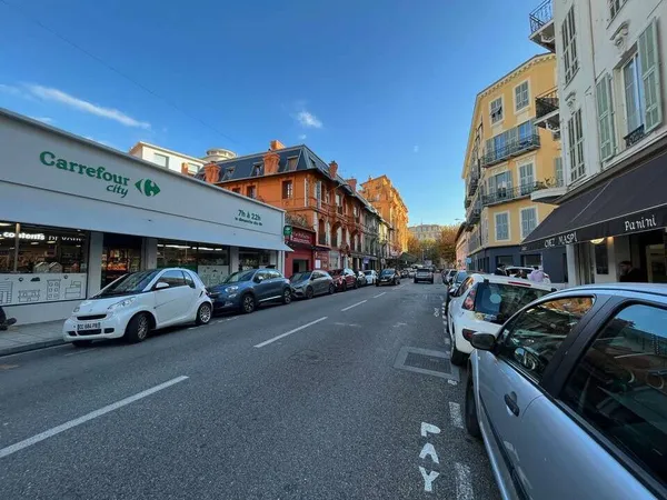 Prise à bail local 93m² à Nice Rue Lepante