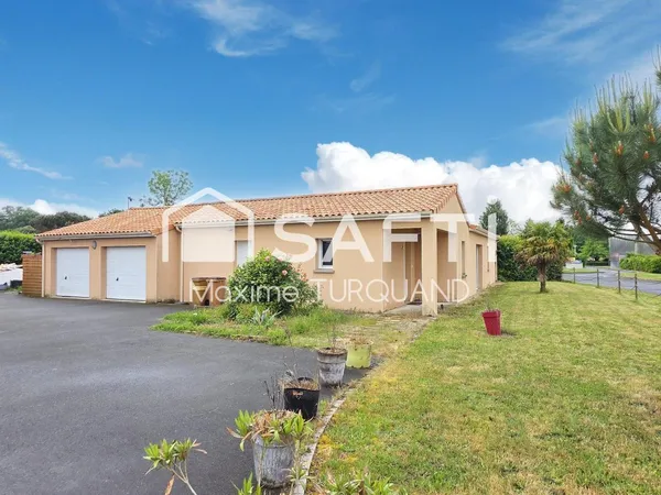 Pavillon plain-pied, 2007, 3 chambres, 1100m² de terrain + double garage.