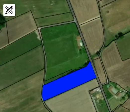 Grand terrain de 1,5 ha avec mobil-home, ruisseau et potentiel forage — Bernadets-Debat
