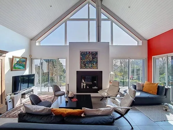 Maison 6 pièces 276 m²