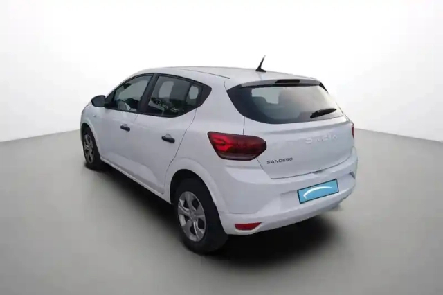 Dacia Sandero sce 65 — photo 4