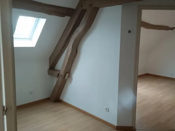 Maison Location Sainte-Colombe-la-Commanderie 3p 70m² 760€