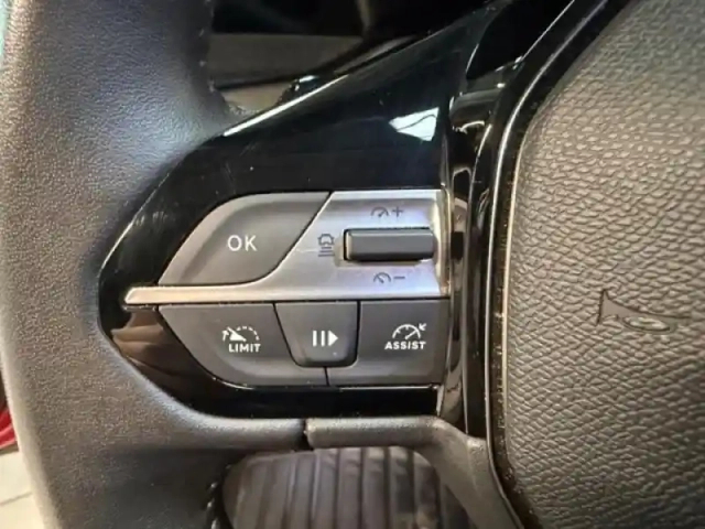 Peugeot 308 1.5 bluehdi 130ch s&amp;s allure pack eat8 — photo 13