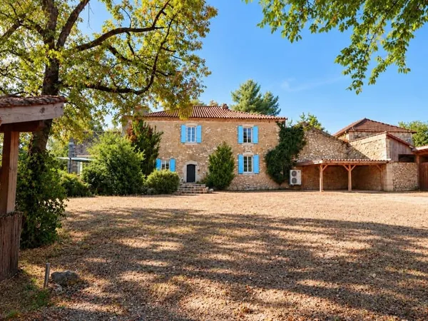 Maison de caractère de 185 m² au coeur de la campagne gersoise