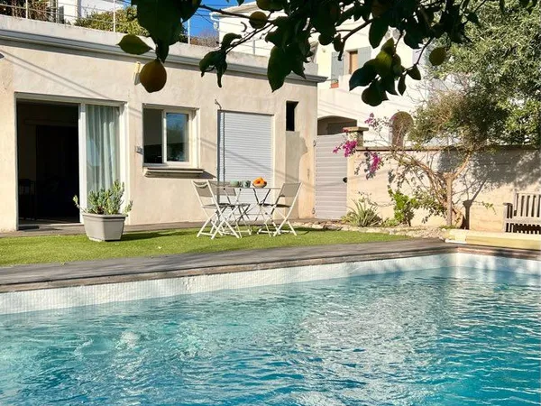 Appartement T2 , piscine et jardin