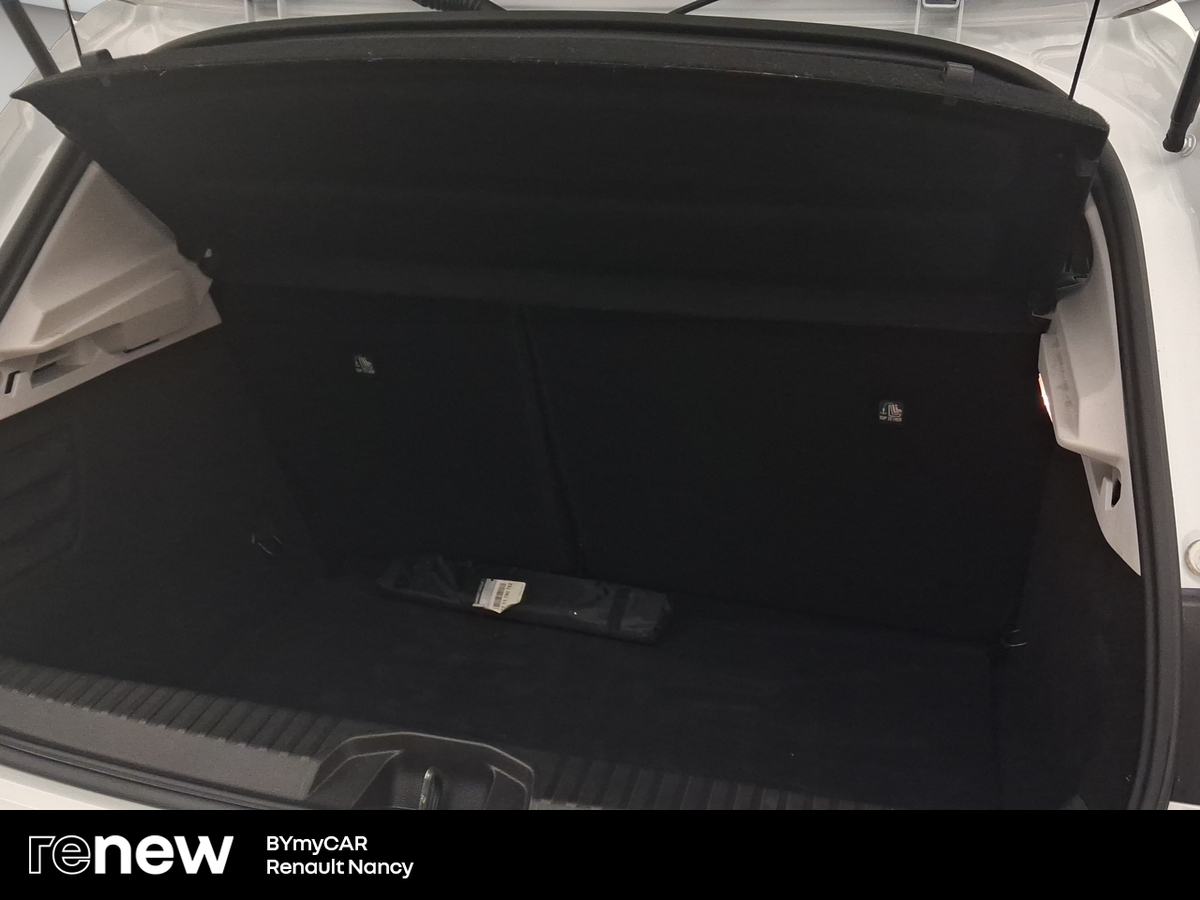 Renault Clio SCe 65 — photo 13
