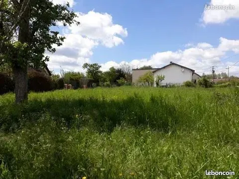 Terrain viabilisé sans vis-à-vis et hors lotissement