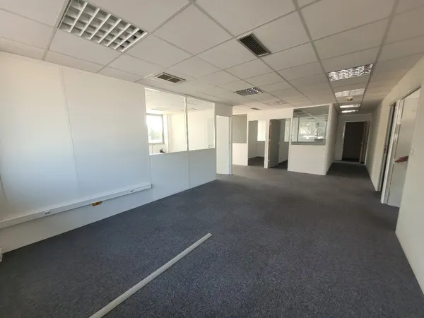 Bureau 90 m²