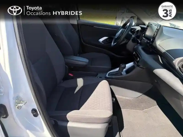 Toyota Yaris 116h design 5p my21 — photo 6