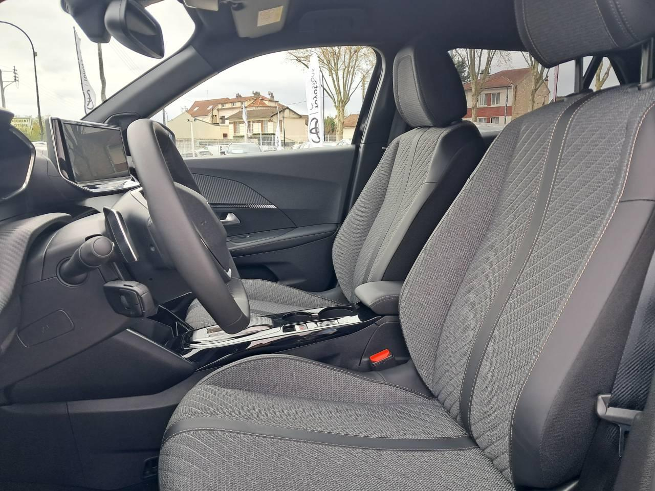 Peugeot 2008 hybrid 145 e-dcs6 allure — photo 7