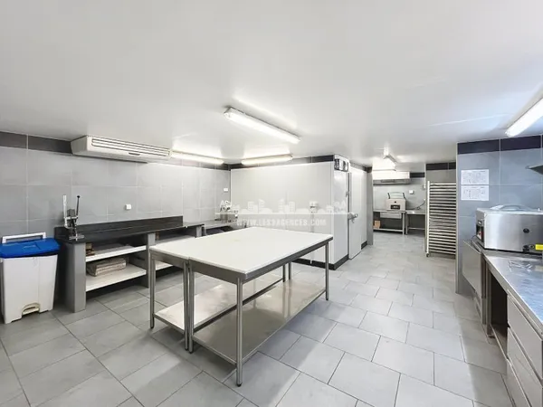 Fonds de commerce 100 m²