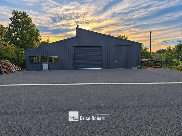 Local d'activité 605 m²
