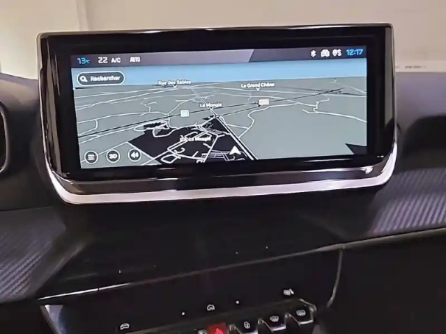 Peugeot 2008 hybrid 145 e-dcs6 — photo 47