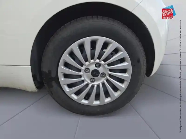 Fiat 500 e 95ch action — photo 10