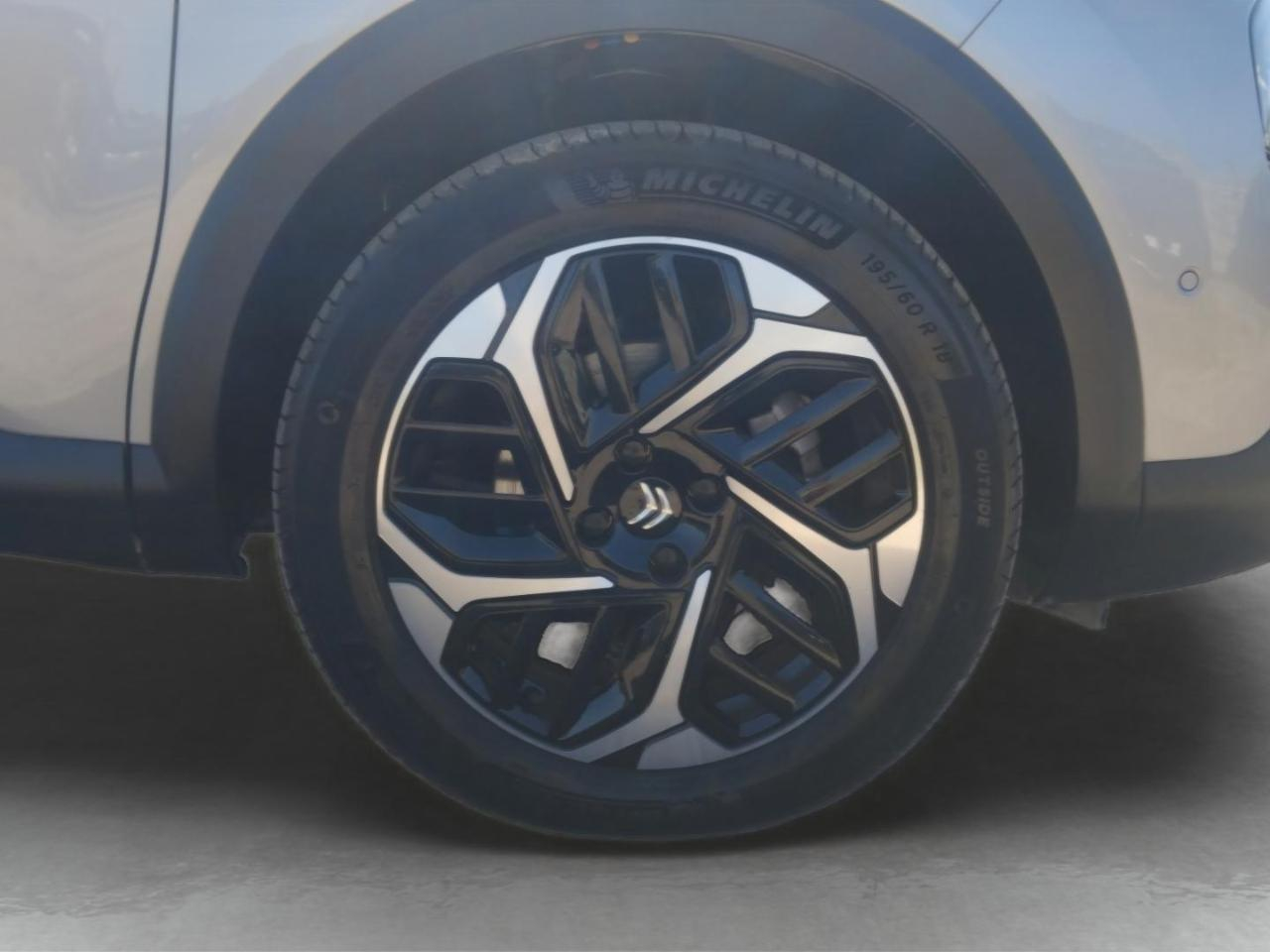 Citroën C4 X puretech 130ch s&s shine eat8 — photo 25