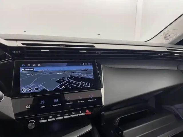 Peugeot 308 hybrid 136 e-dcs6 — photo 28