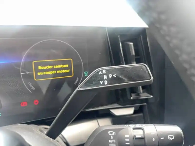 Renault Megane e-tech ev40 130ch standard charge — photo 34