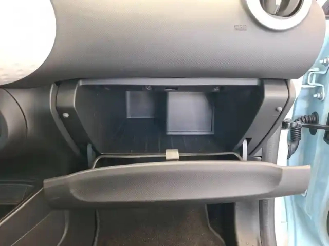 Renault Twingo iii e-tech — photo 20
