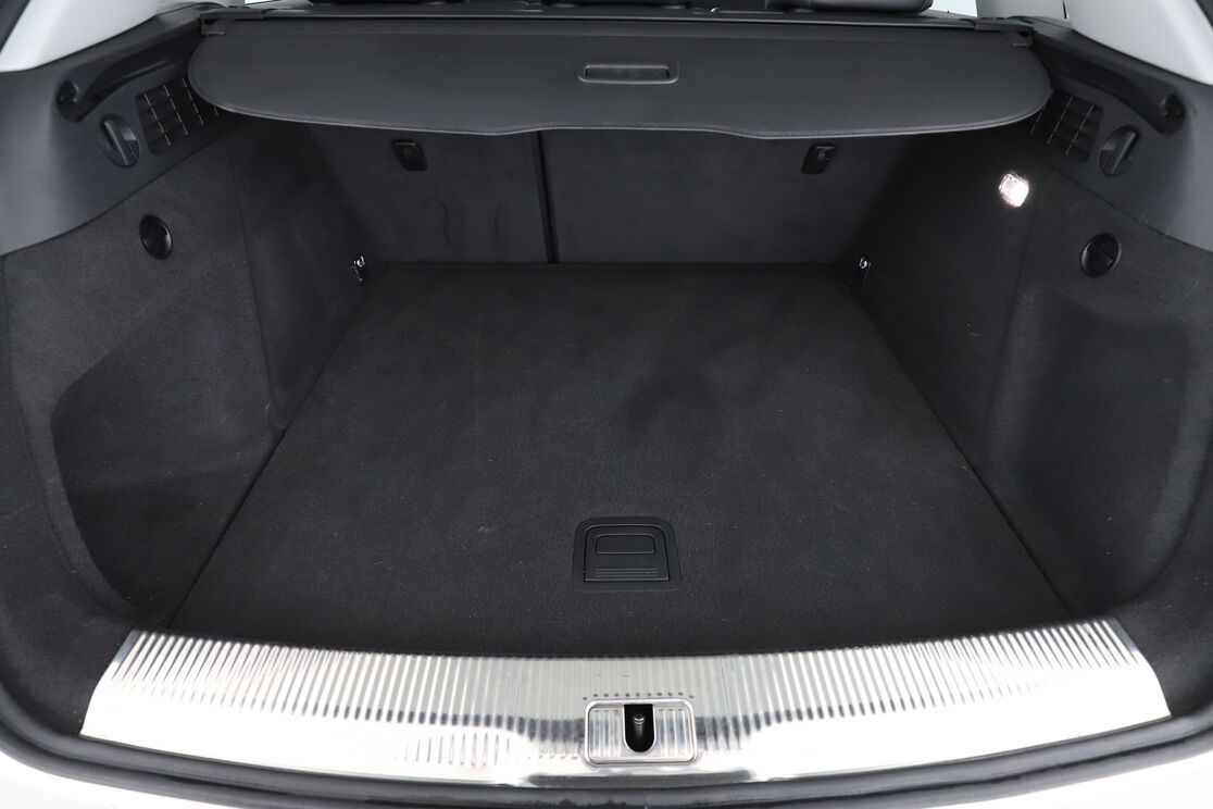 Audi Q3 1.4 TFSI COD Ambition Luxe S Tronic — photo 16